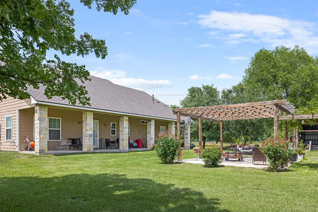 476 Lcr 640 Groesbeck TX 76642
