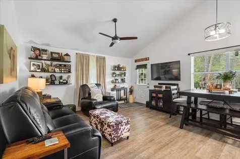 150 Copeland Hill Road Smithville TX 78957