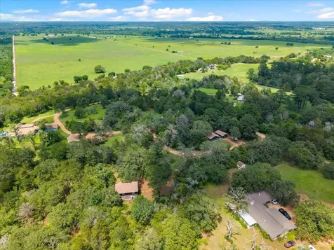 150 Copeland Hill Road Smithville TX 78957