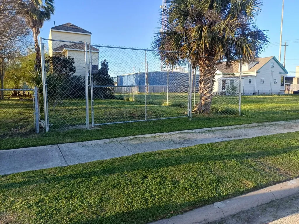 2714 Church Street Galveston TX 77550