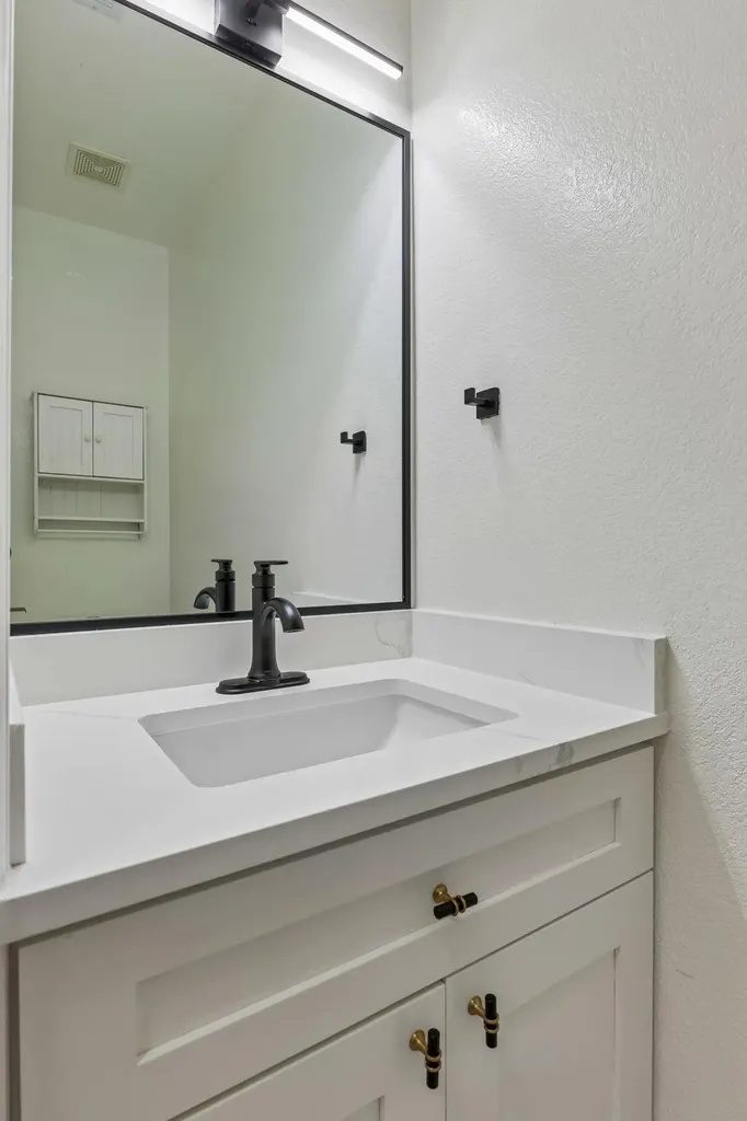 15232 Fernhill Drive Austin TX 78717