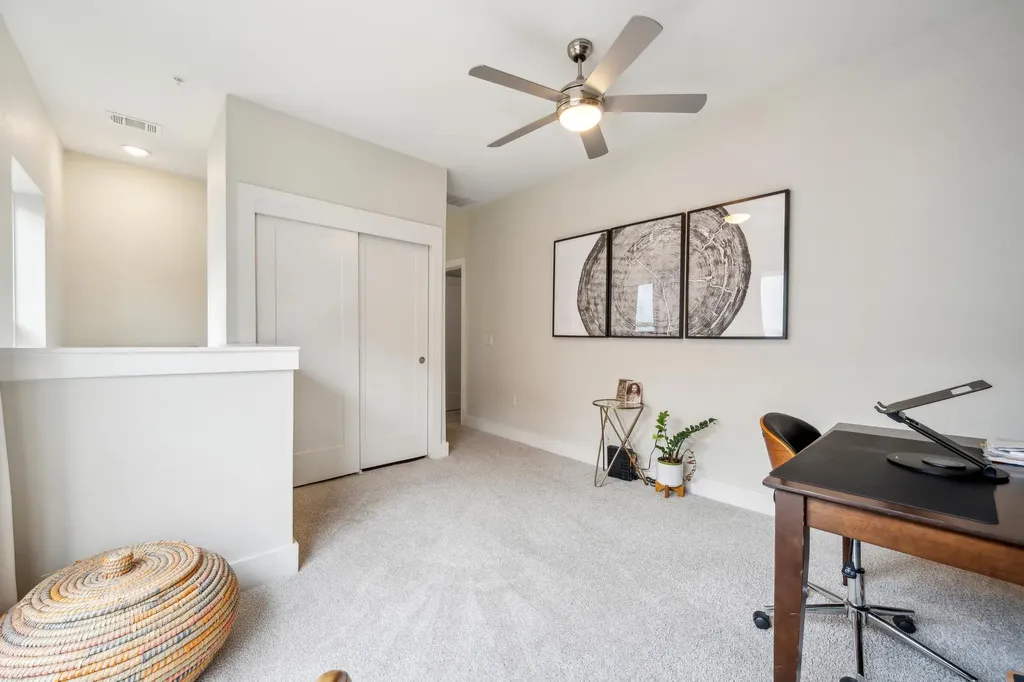2827 Manor Road Austin TX 78722