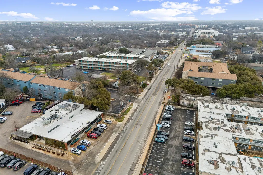 2827 Manor Road Austin TX 78722
