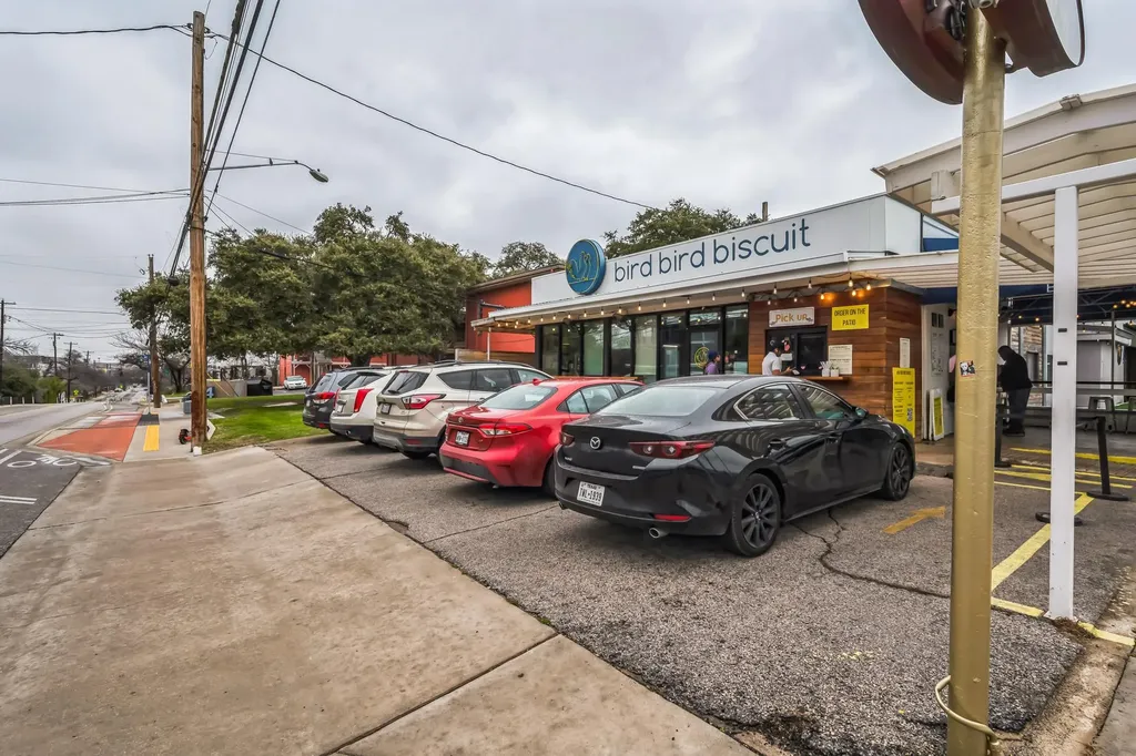 2827 Manor Road Austin TX 78722