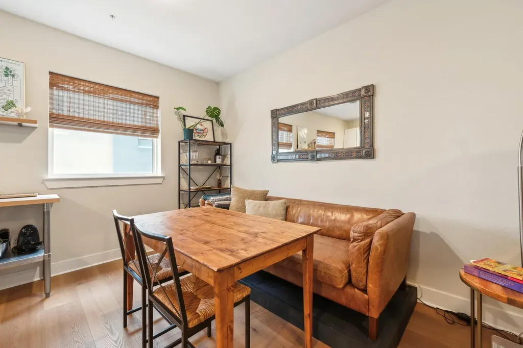 2827 Manor Road Austin TX 78722