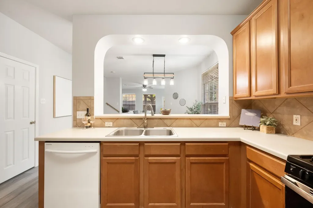 16100 S Great Oaks Drive Round Rock TX 78681