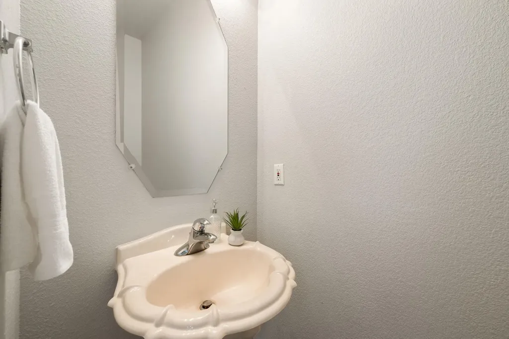 16100 S Great Oaks Drive Round Rock TX 78681