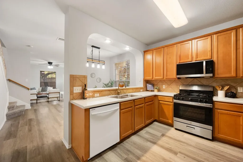 16100 S Great Oaks Drive Round Rock TX 78681