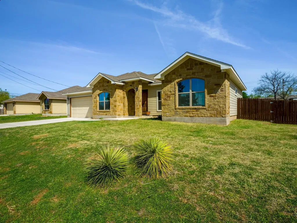 114 Norwood Drive Granite Shoals TX 78654
