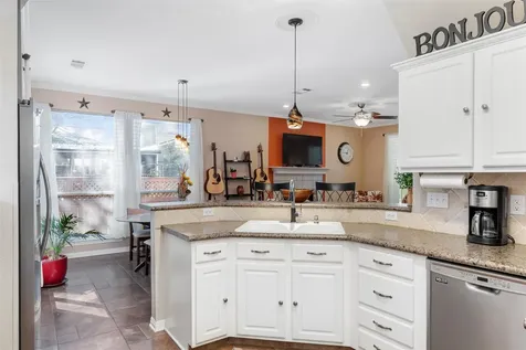 102 Elm Hill Court San Marcos TX 78666