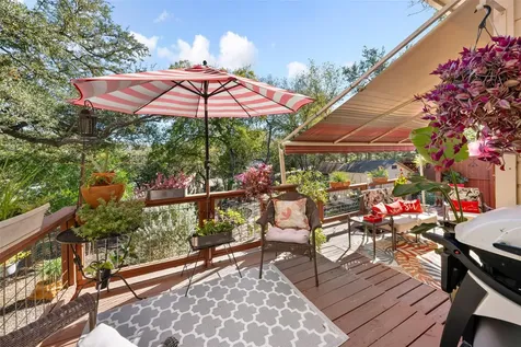 102 Elm Hill Court San Marcos TX 78666