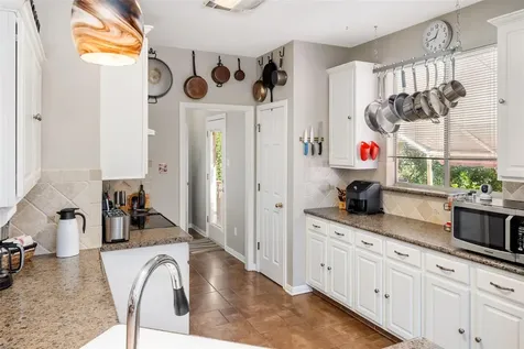 102 Elm Hill Court San Marcos TX 78666