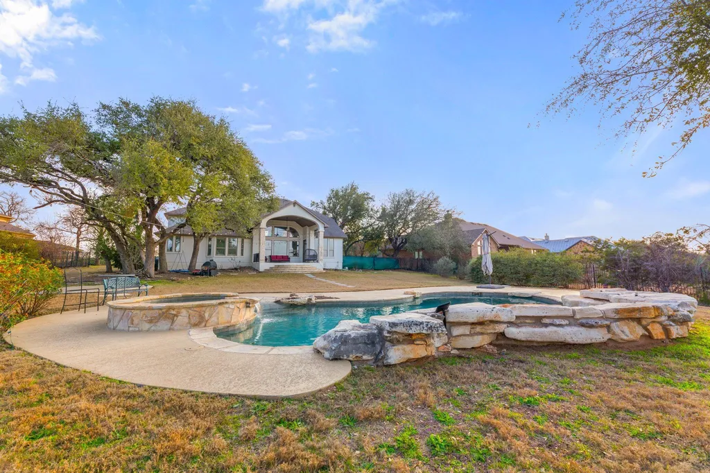 3013 Vista Heights Drive Leander TX 78641