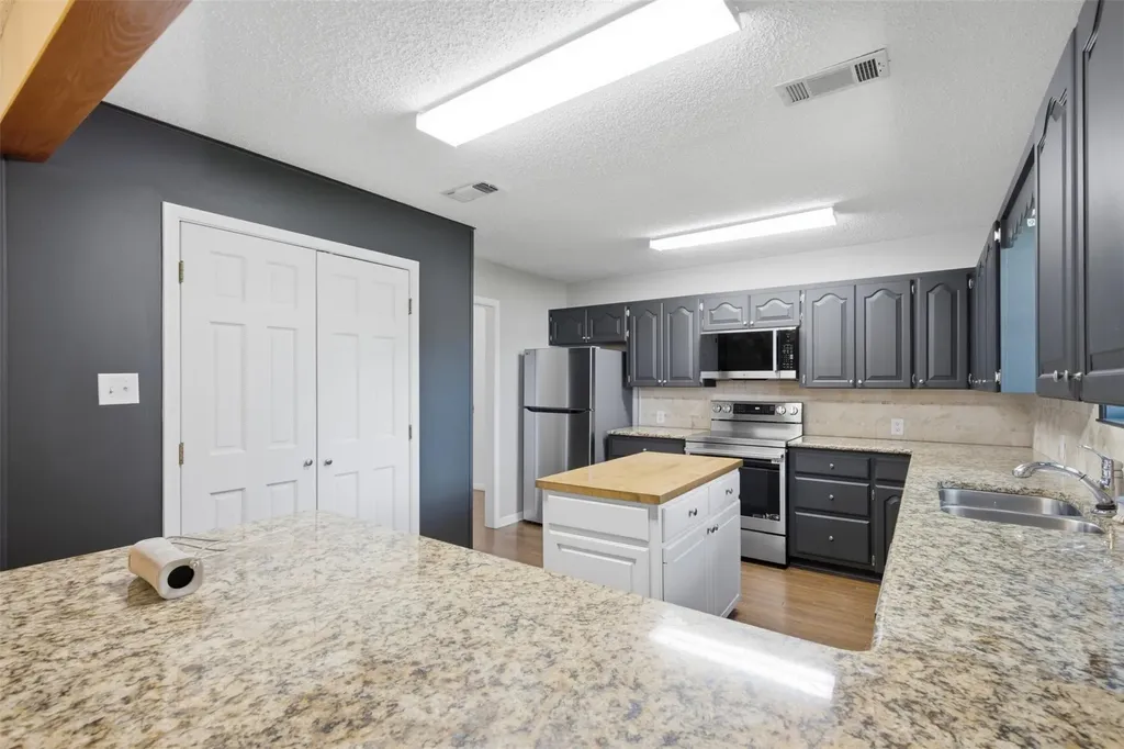 508 Pebble Drive Buchanan Dam TX 78609