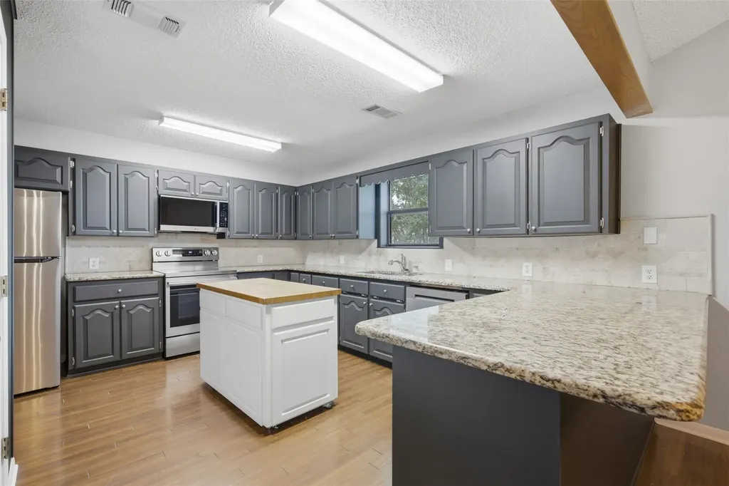 508 Pebble Drive Buchanan Dam TX 78609