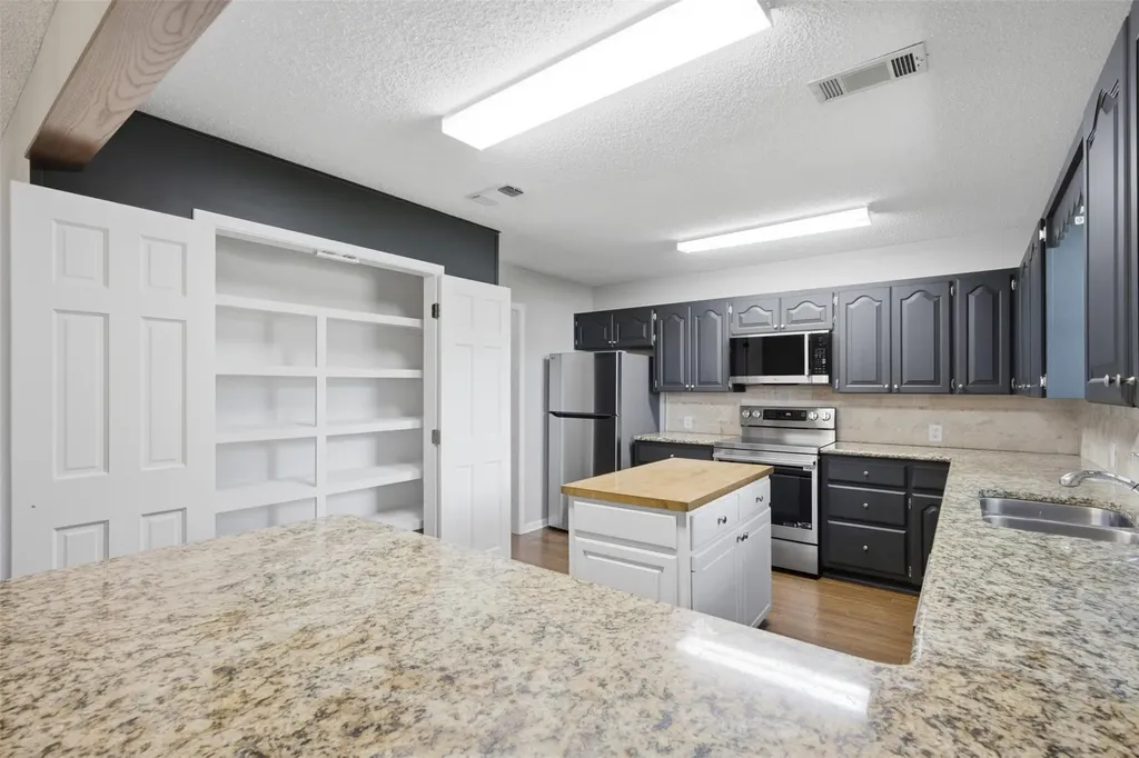 508 Pebble Drive Buchanan Dam TX 78609