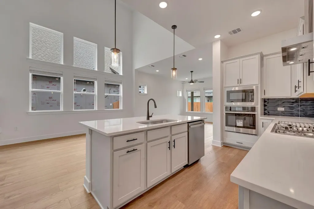 1336 Hartley Drive Leander TX 78641