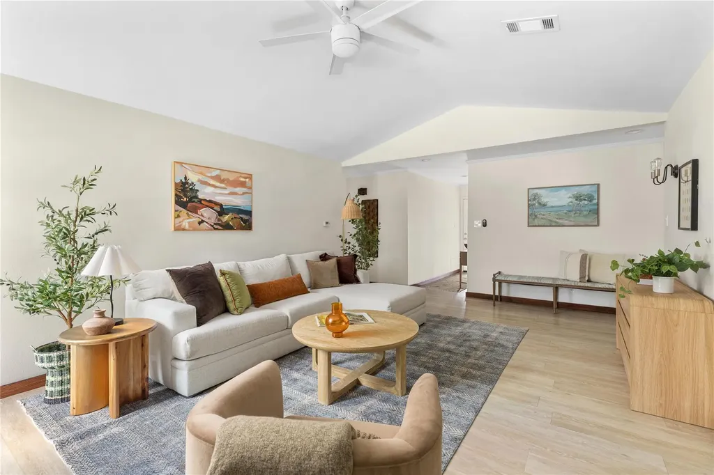2301 Village Circle Austin TX 78745
