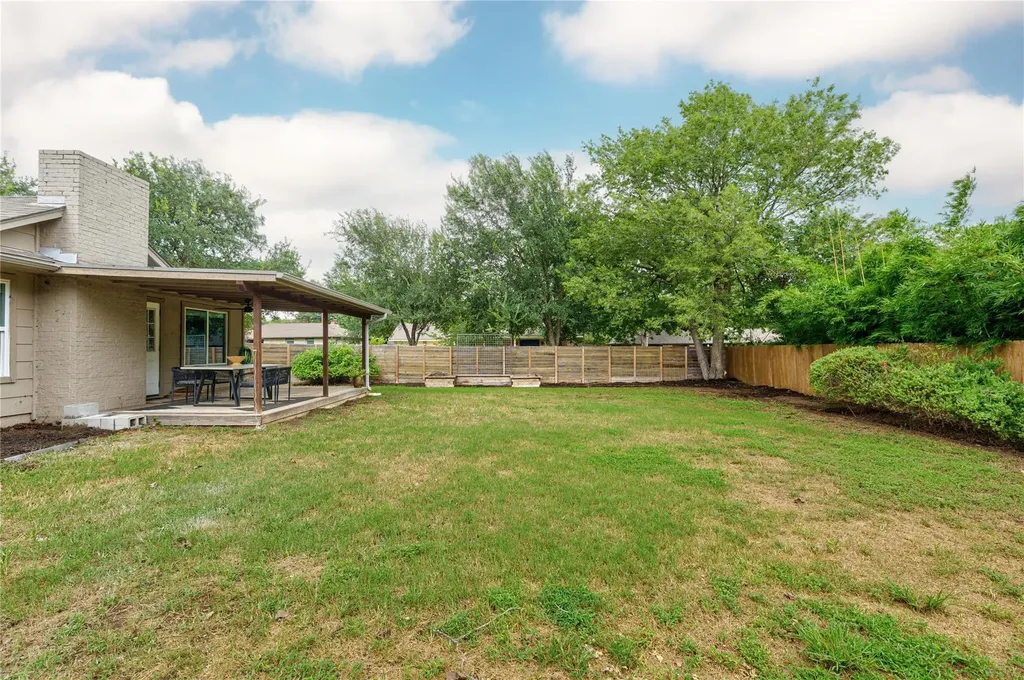 2301 Village Circle Austin TX 78745