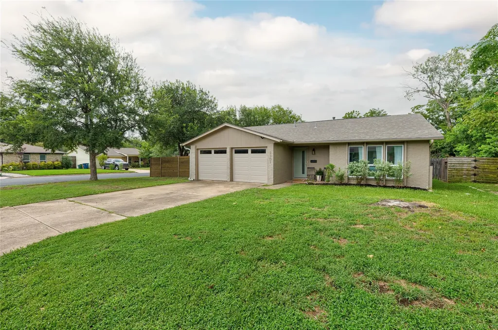 2301 Village Circle Austin TX 78745