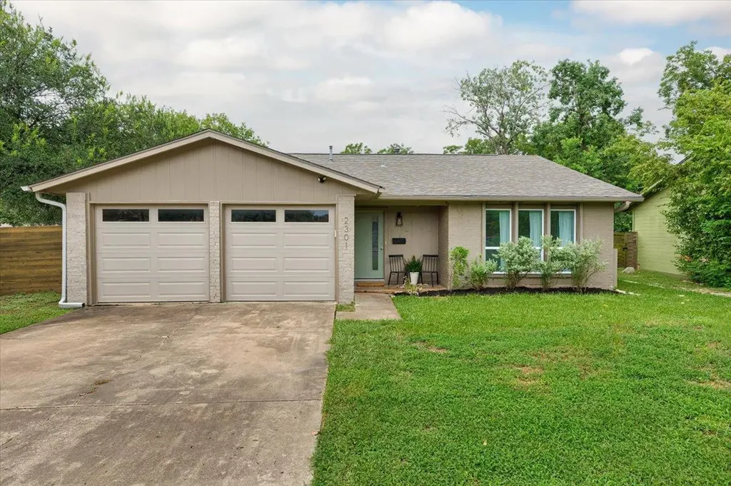 2301 Village Circle Austin TX 78745
