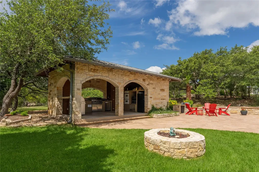 345 Leafdale Trail Dripping Springs TX 78620