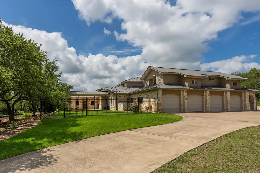 345 Leafdale Trail Dripping Springs TX 78620