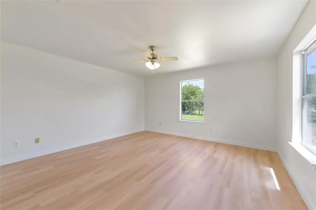 135 Petirrojo Court Del Valle TX 78617