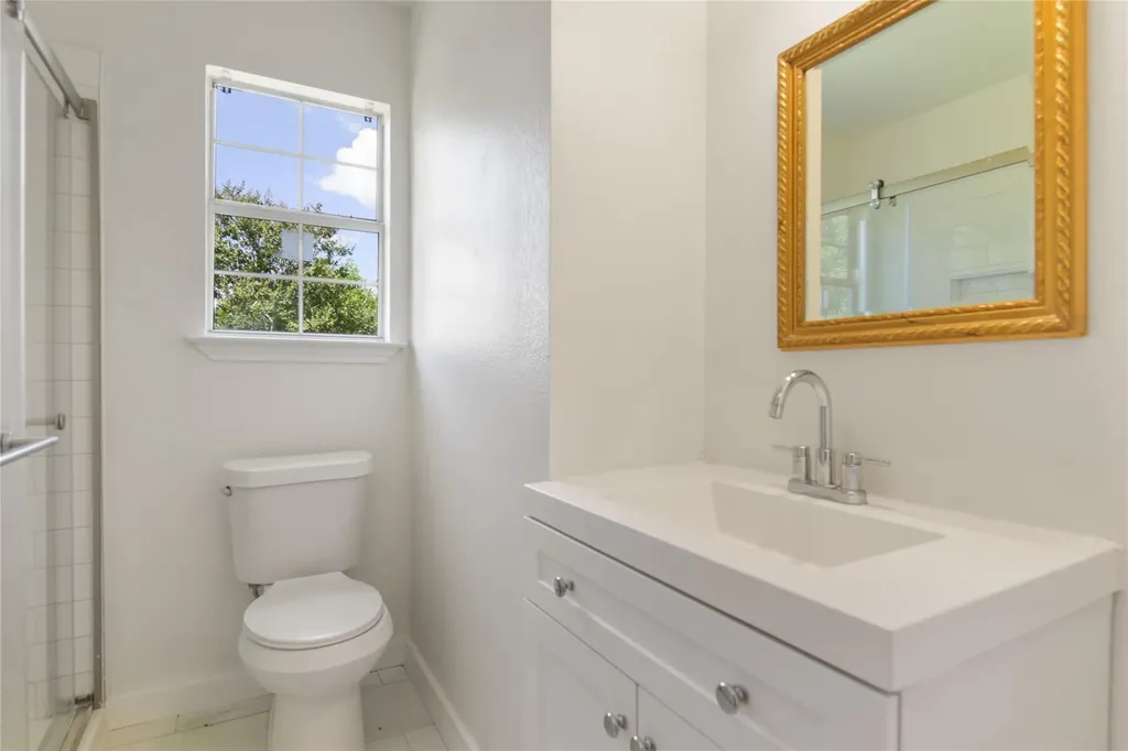 135 Petirrojo Court Del Valle TX 78617