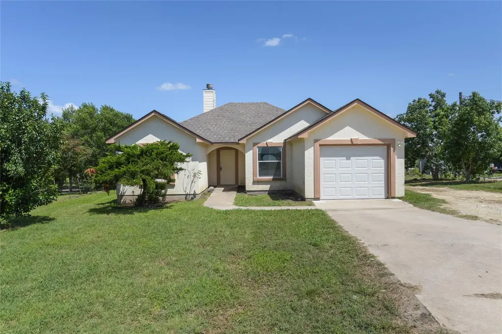 135 Petirrojo Court Del Valle TX 78617