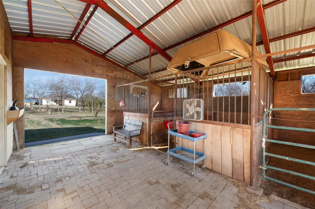 135 Petirrojo Court Del Valle TX 78617