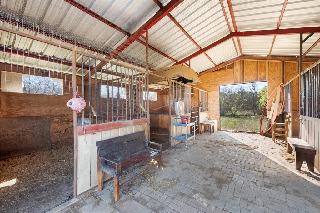 135 Petirrojo Court Del Valle TX 78617