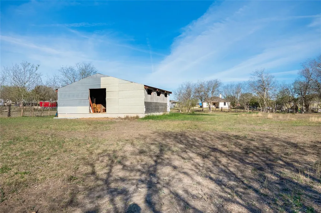135 Petirrojo Court Del Valle TX 78617