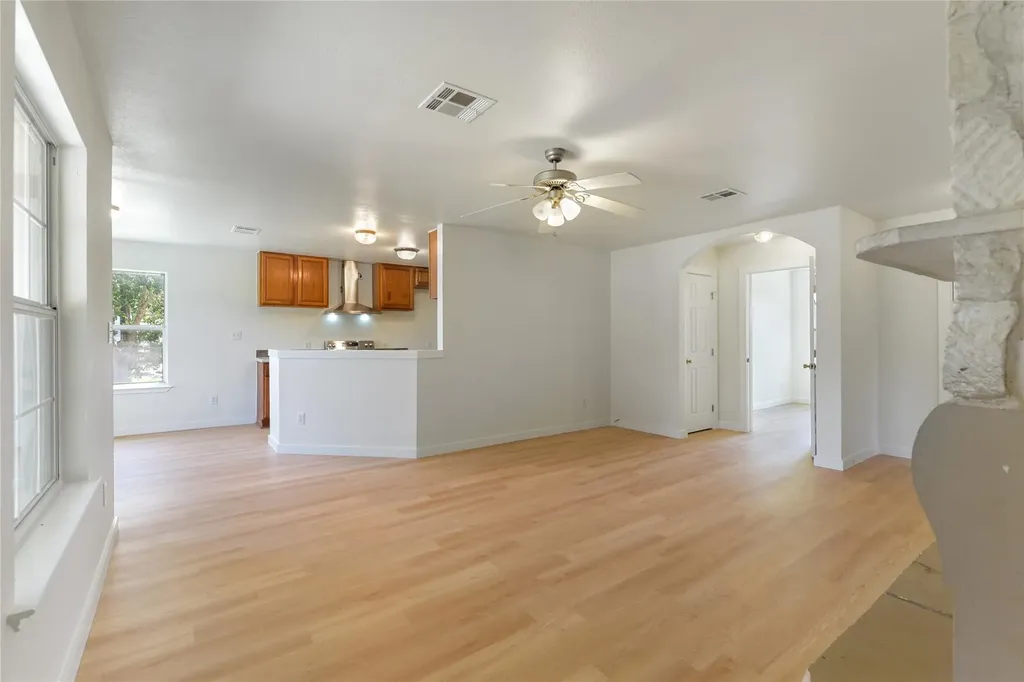 135 Petirrojo Court Del Valle TX 78617