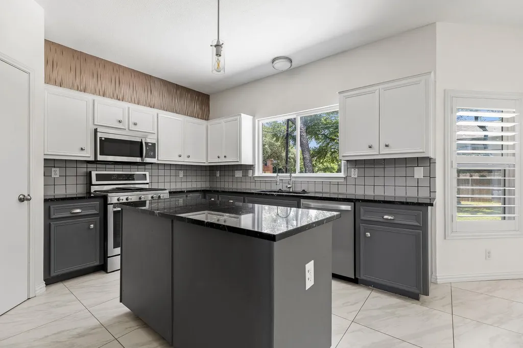 1900 Chaparral Drive Round Rock TX 78681