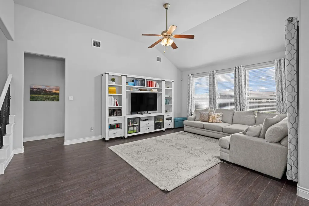 19117 Melwas Way W Pflugerville TX 78660