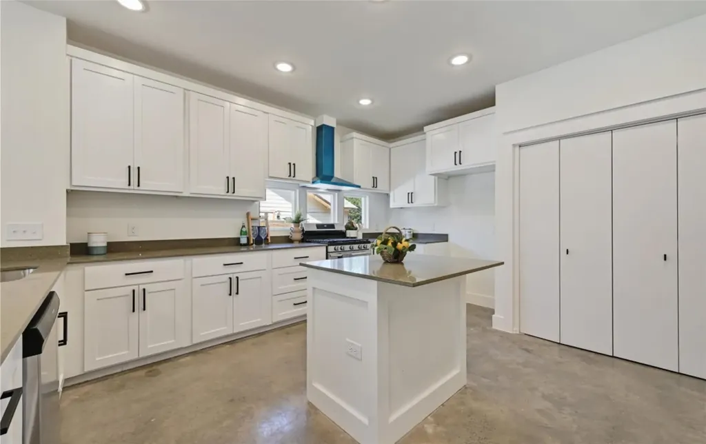 7306 Carver Avenue Austin TX 78752