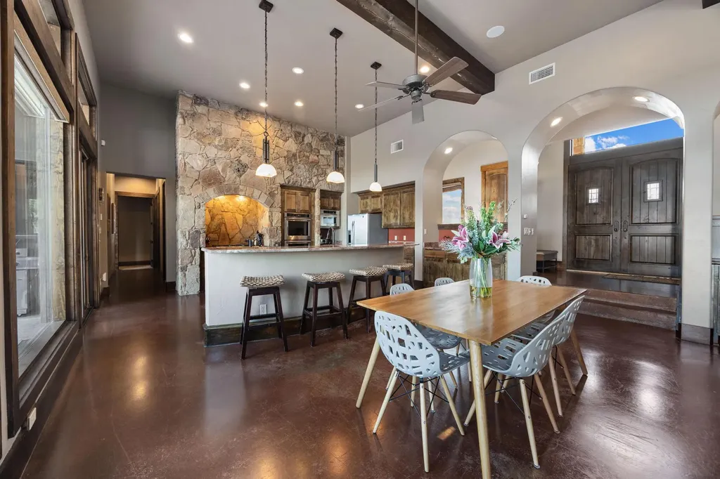 303 Yaupon Drive Spicewood TX 78669