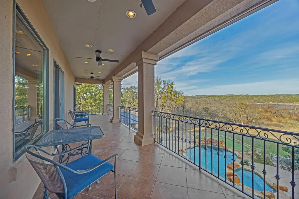 303 Yaupon Drive Spicewood TX 78669