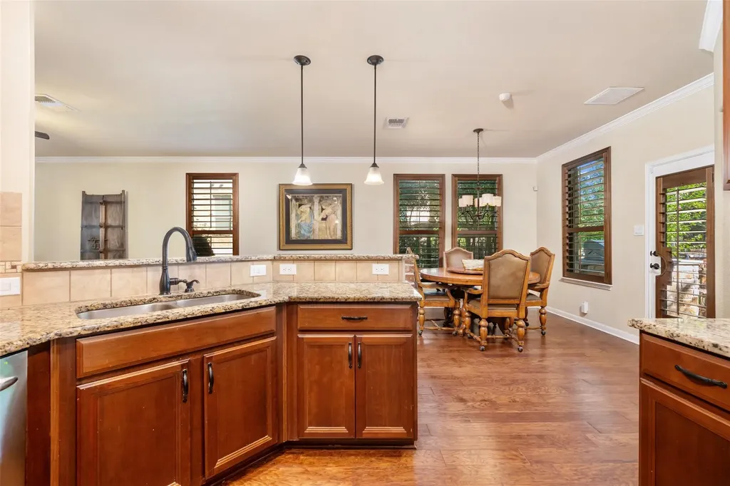 503 S Meadowlark Street Lakeway TX 78734
