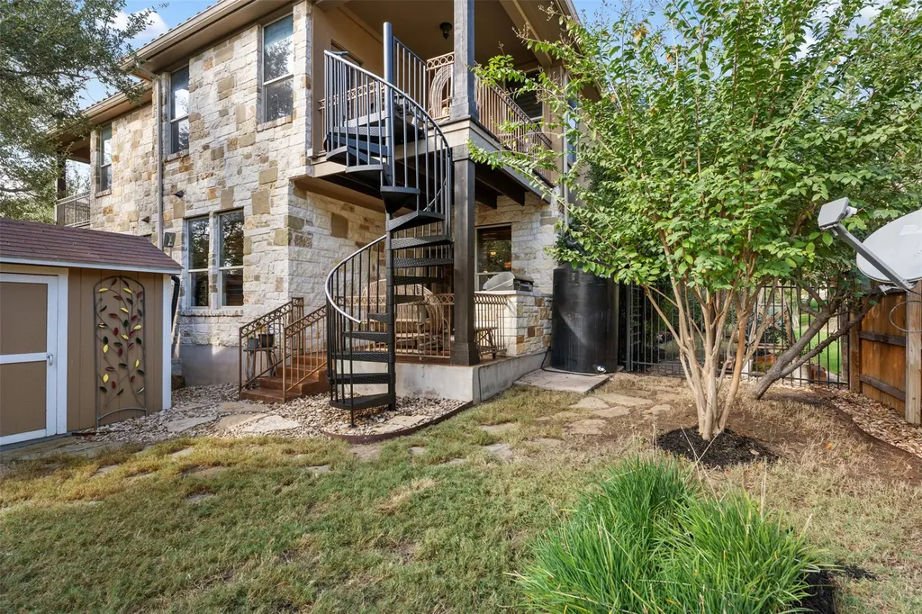 503 S Meadowlark Street Lakeway TX 78734