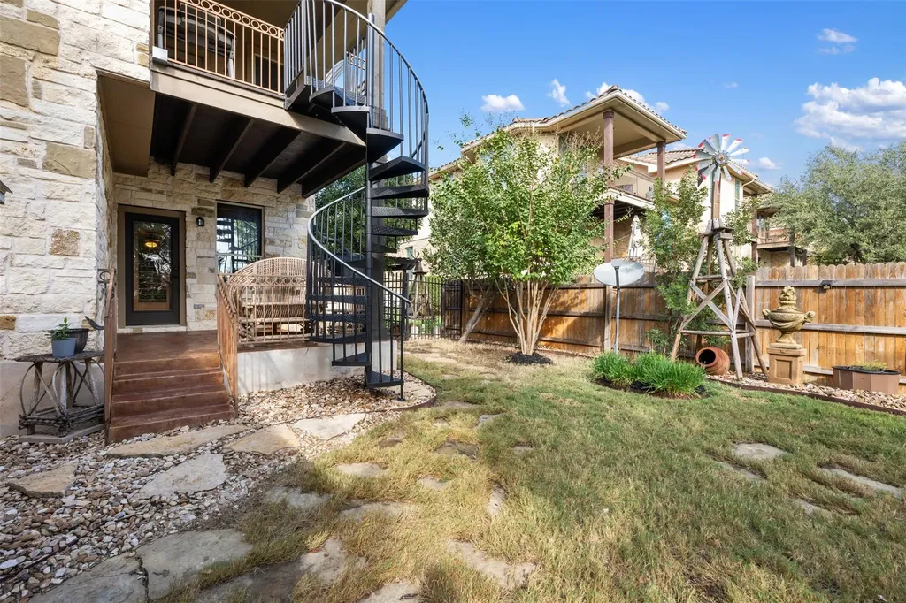 503 S Meadowlark Street Lakeway TX 78734