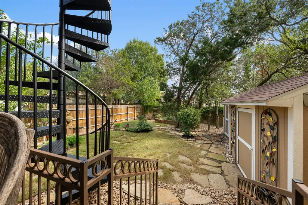 503 S Meadowlark Street Lakeway TX 78734