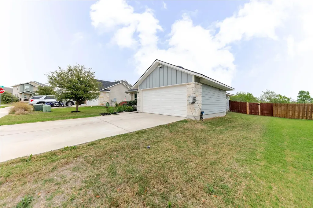 303 Schuyerville Drive Elgin TX 78621