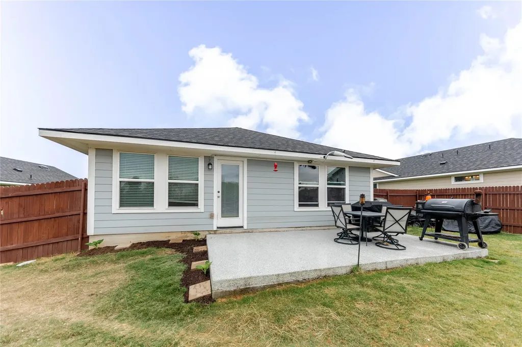 303 Schuyerville Drive Elgin TX 78621