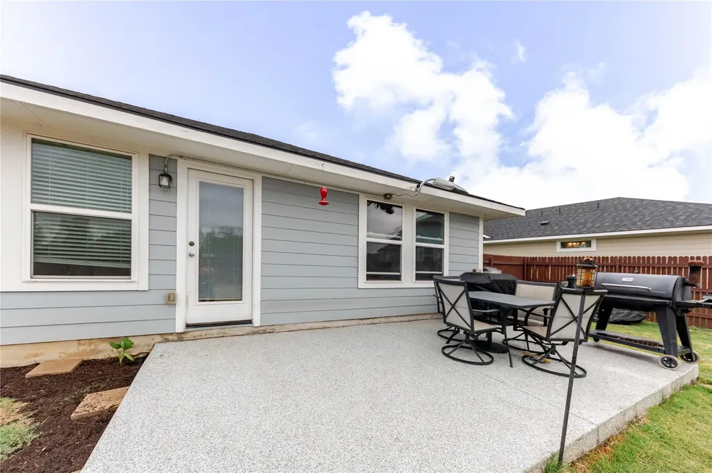 303 Schuyerville Drive Elgin TX 78621