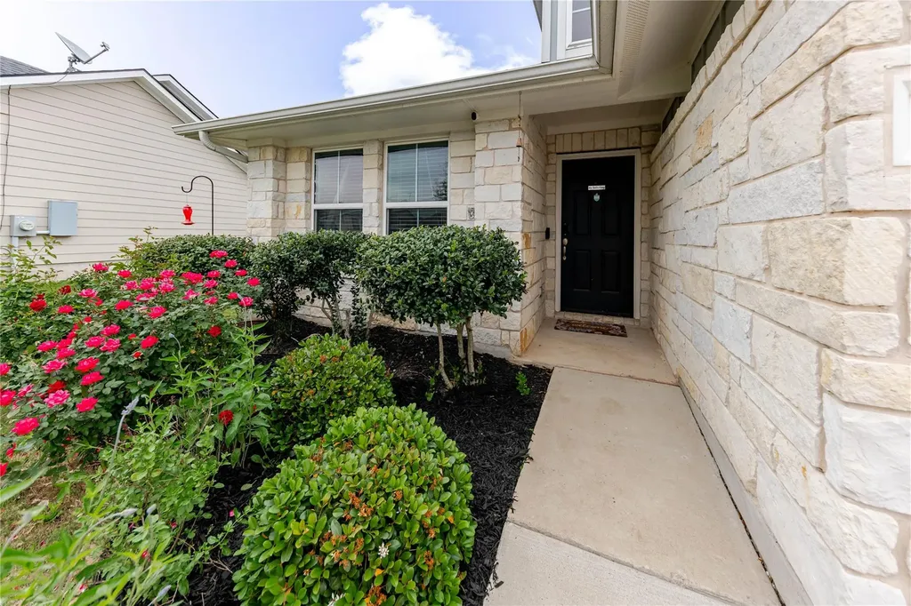 303 Schuyerville Drive Elgin TX 78621