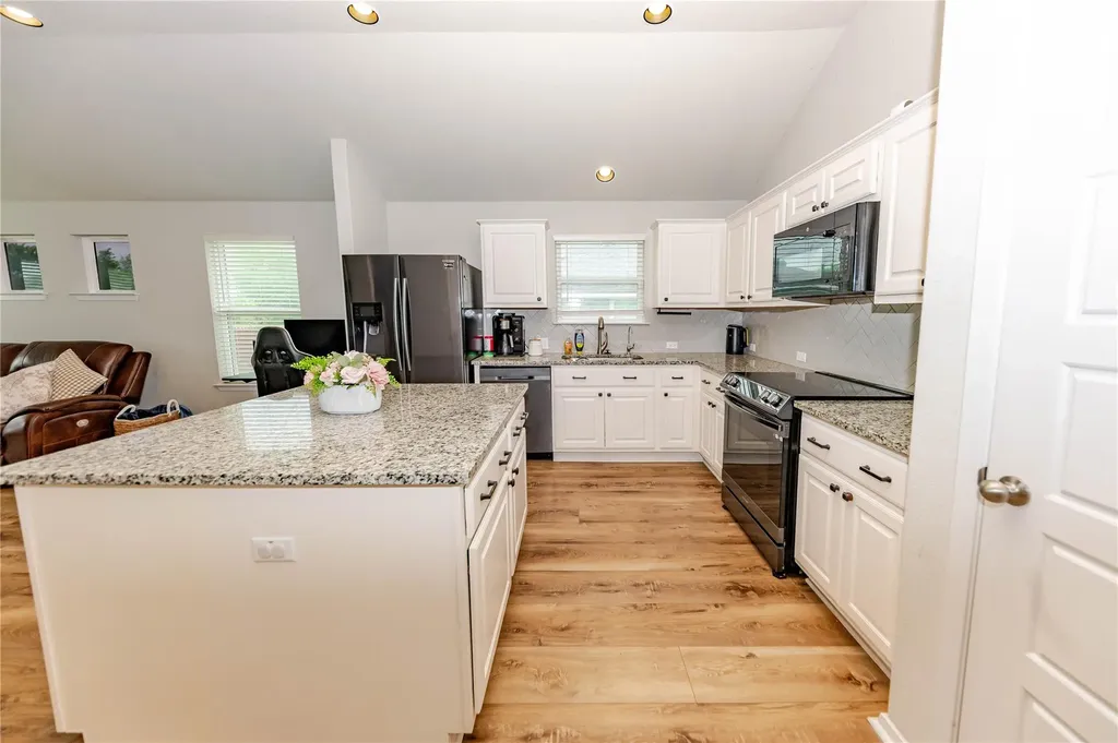 303 Schuyerville Drive Elgin TX 78621