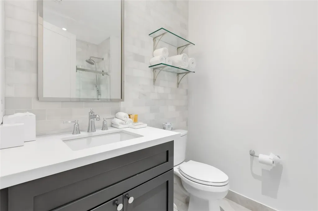 82 Island Drive Horseshoe Bay TX 78657