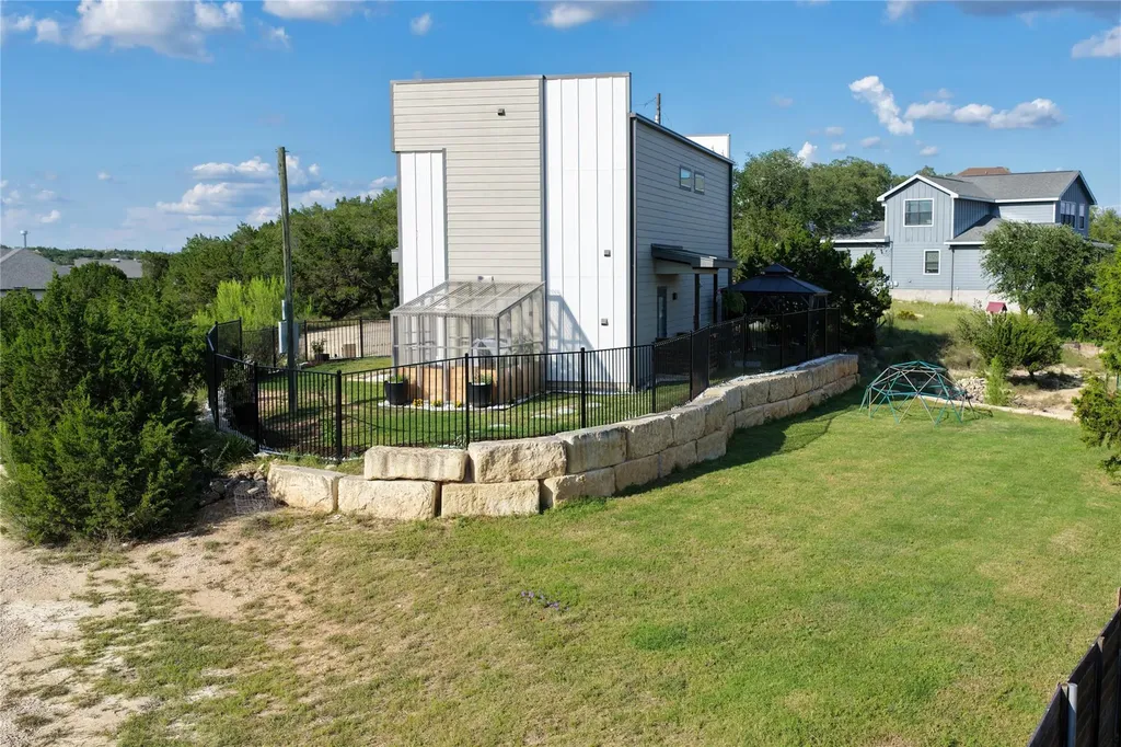10613 Knob Hill Dripping Springs TX 78620